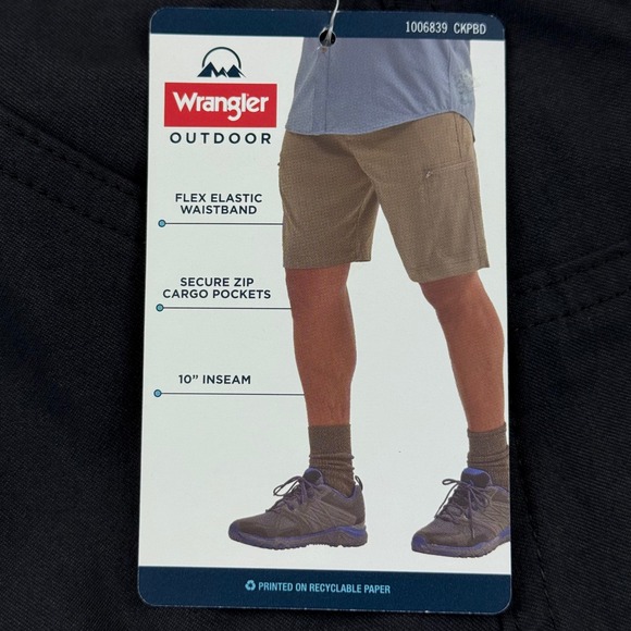 Wrangler Outdoor Men's Relaxed All Terrain Cargo Shorts Size 48 Black UPF 40 NWT - Picture 3 of 10